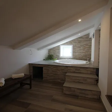 Apartment Maison Eugenie *