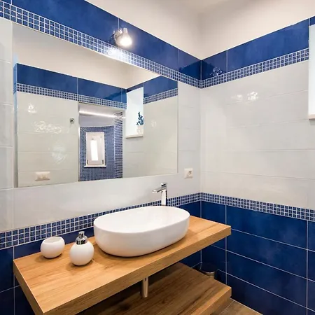 Maison Eugenie Апартаменты